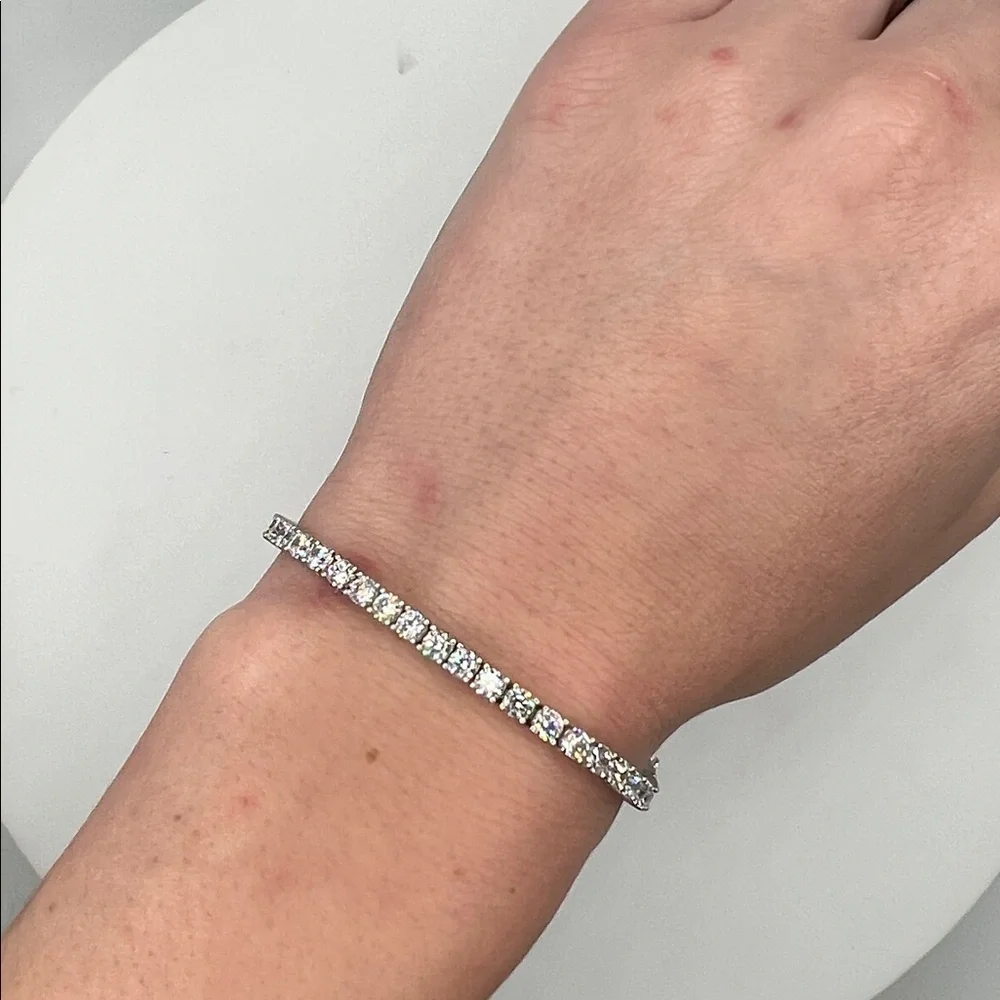 191. White Gold Plated Bracelet with Triple A CZ Crystals 6 1/2”